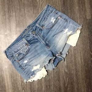 ✨SALE✨American eagle light wash lace pocket shorts